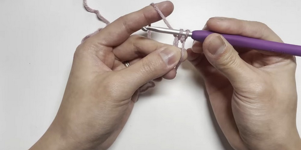 Crochet Mini-Dino step 1