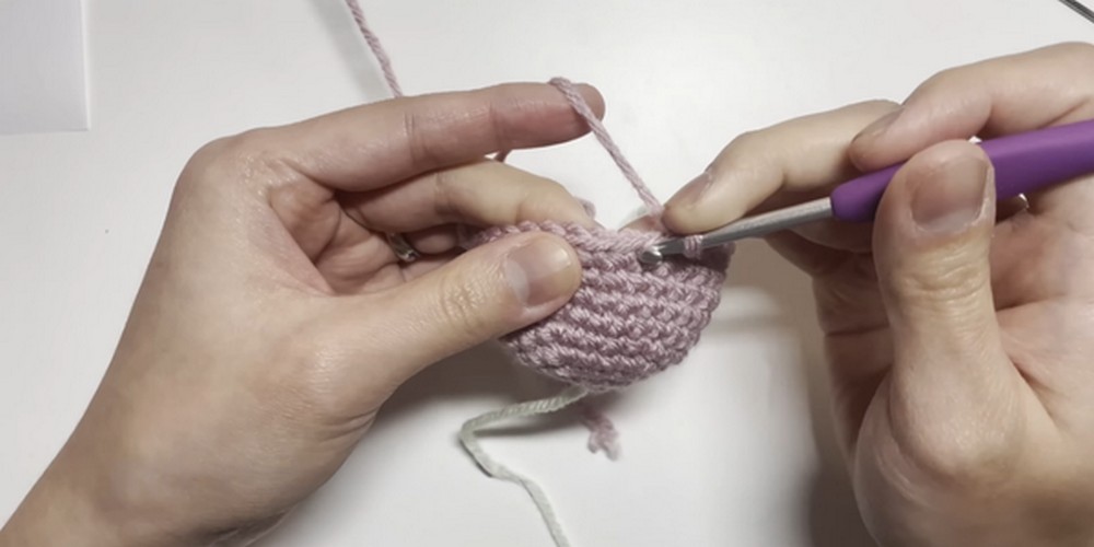 Crochet Mini-Dino step 2