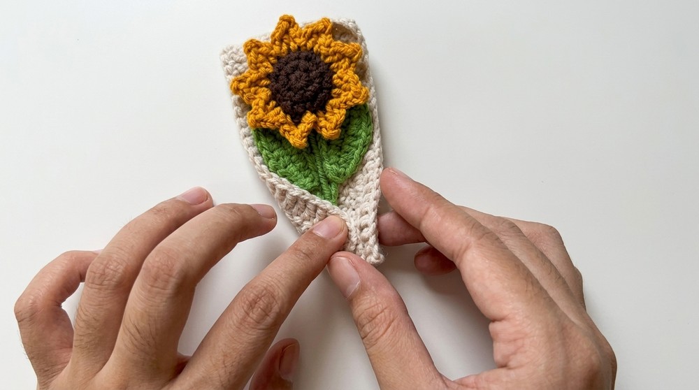 Crochet Mini Flower Bouquet Keychain For Spring Gifts
