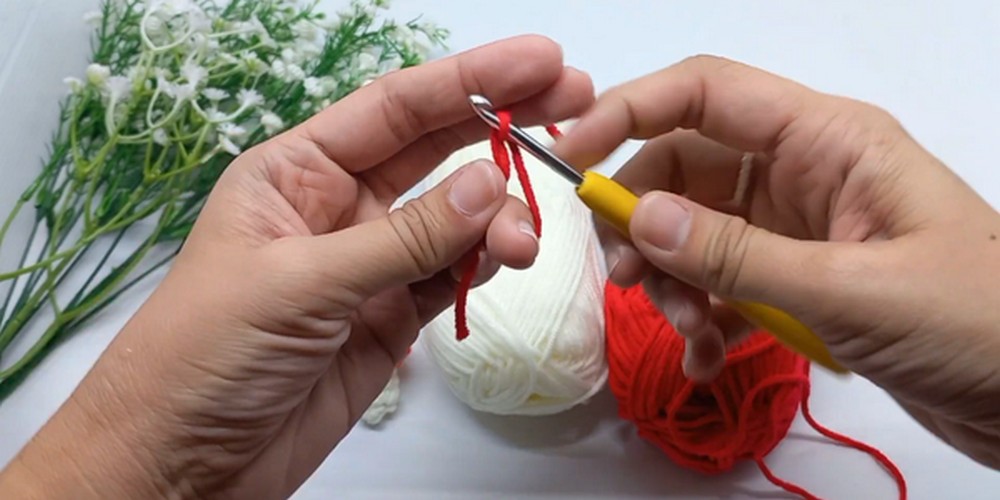 Crochet Mushroom Pop step 1
