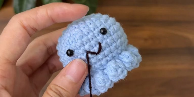 Crochet Octopus Amigurumi Keychain step 6
