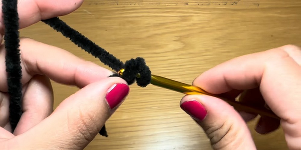 Crochet Penguin Amigurumi step 1