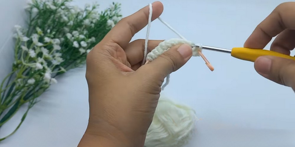 Crochet Squishy Stingray  step 2