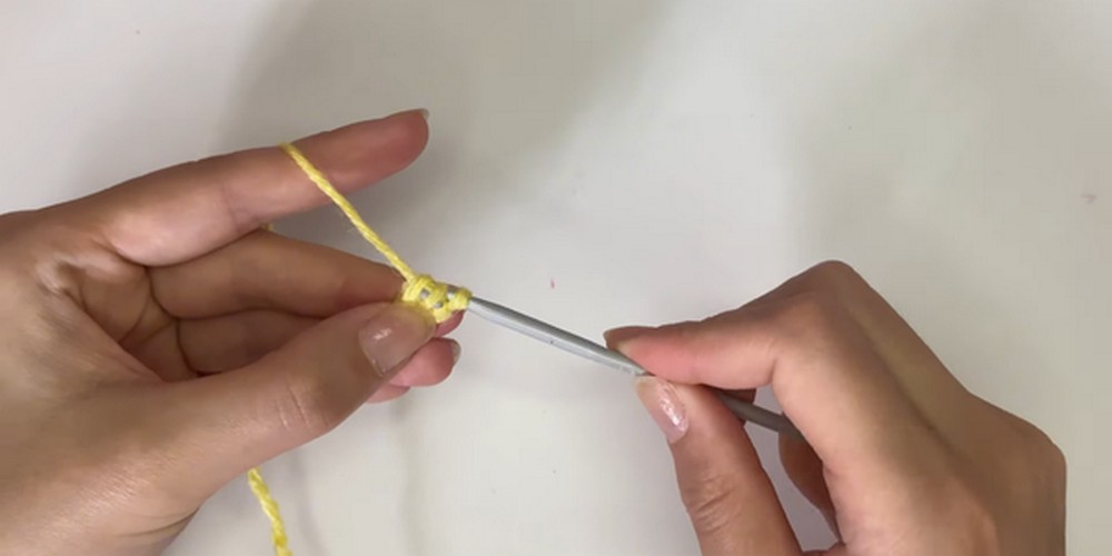 Crochet Star Trinket Tray step 1