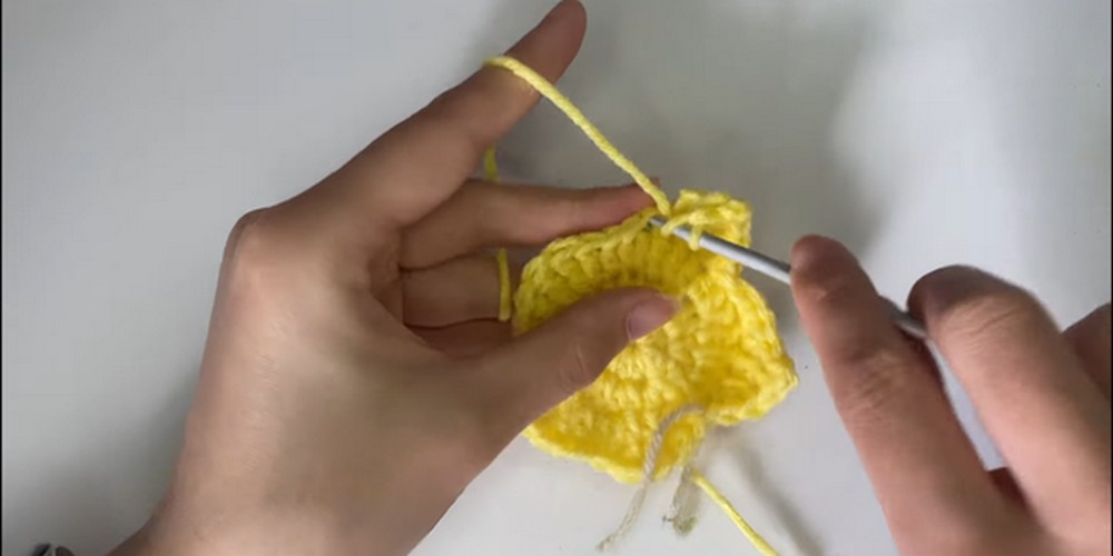 Crochet Star Trinket Tray step 3