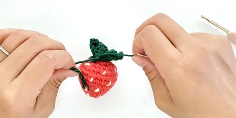 Crochet Strawberry Amigurumi step 6