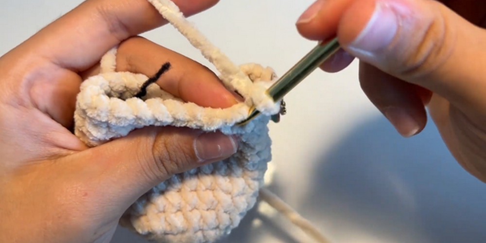Crochet Sushi step 3