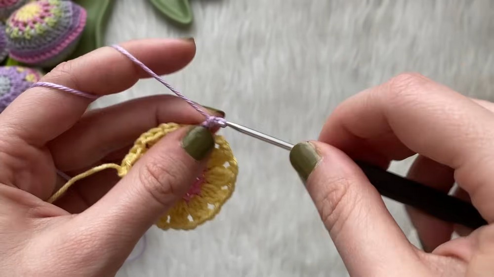 Crochet an Easter Egg step 4