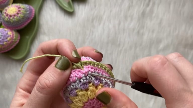 Crochet an Easter Egg step 6