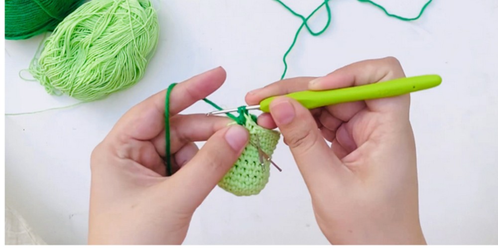 Crochet broccoli step 3