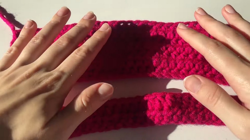Simple Crochet Easy Bow Pattern step 3