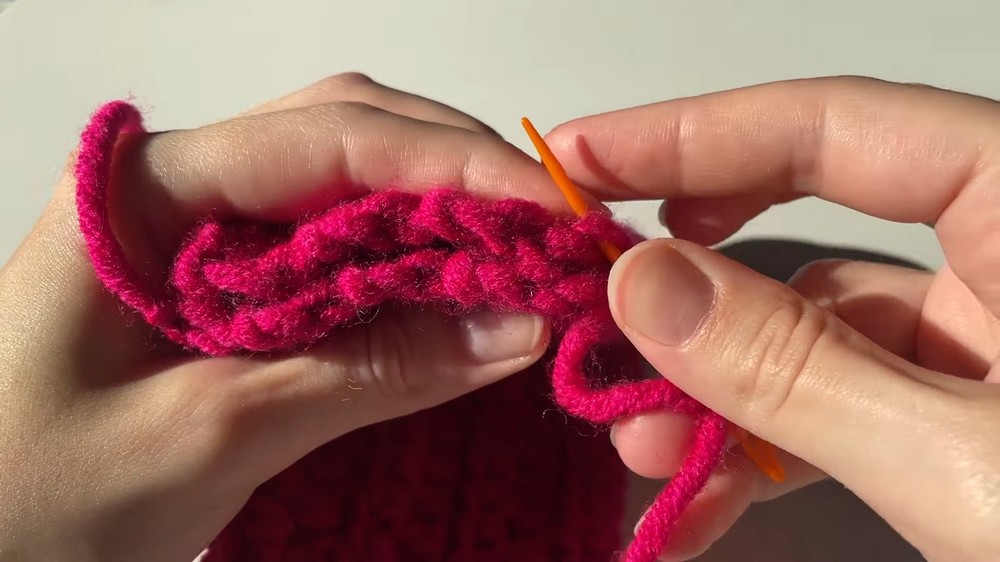 Simple Crochet Easy Bow Pattern step 4