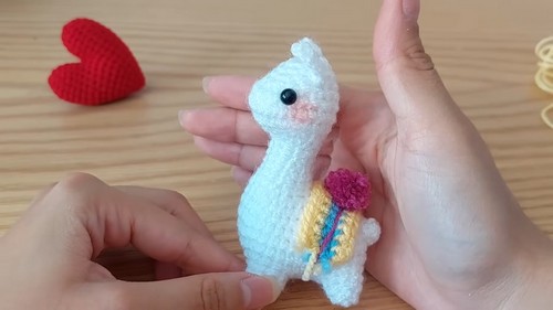 Crochet Mini Llamita Amigurumi Pattern Free