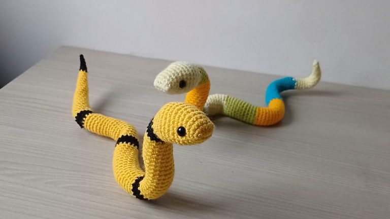 Bendable Crochet Snake Amigurumi Pattern