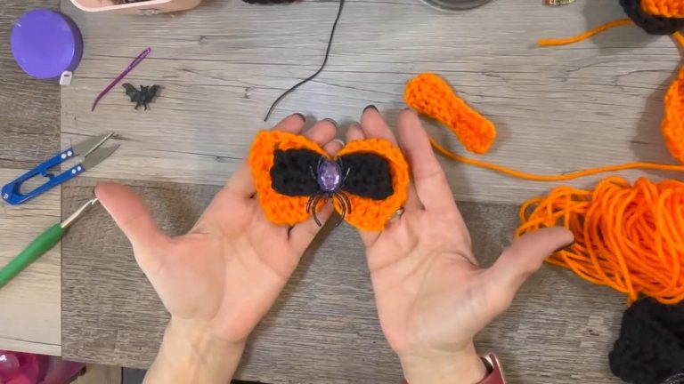 Crochet Pet Bowtie Pattern For Halloween Parties