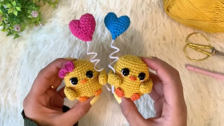 Cutest Crochet Chicken With Heart Balloon Pattern