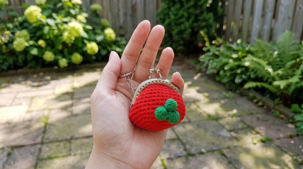 Crochet Coin Purse Keychain Pattern To Carry Little Treasures 2