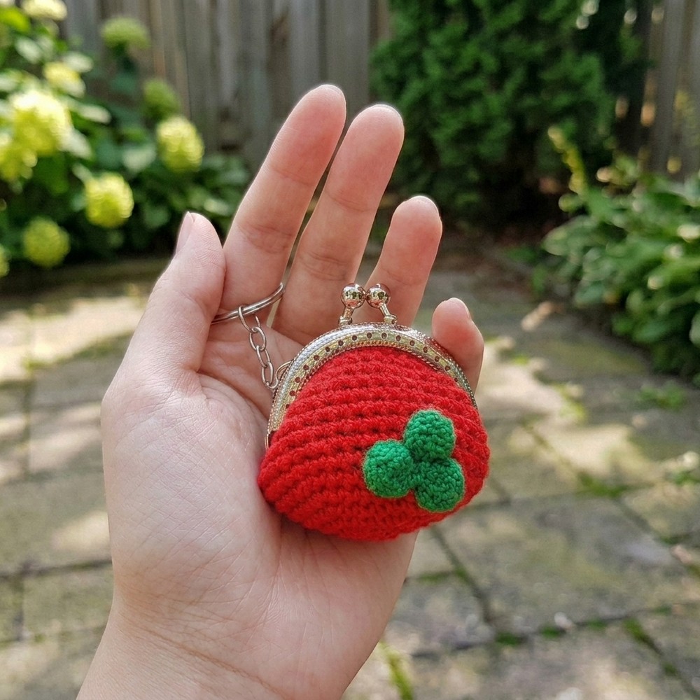 Crochet Coin Purse Keychain Pattern To Carry Little Treasures 8