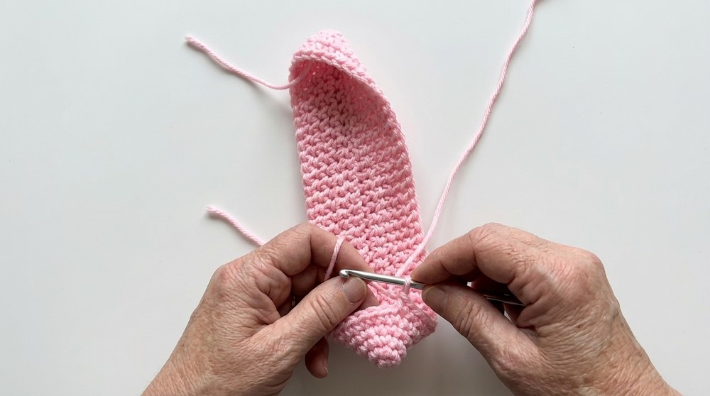 Crochet Magic Potholder Using One Stitch Pattern 4