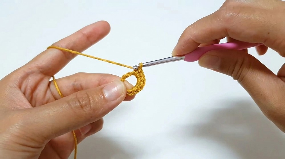 Fun & Functional Crochet Coin Purse Stitch Pattern 3