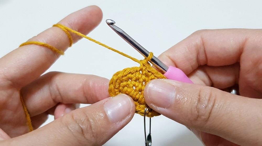 Fun & Functional Crochet Coin Purse Stitch Pattern 5