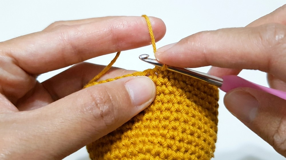 Fun & Functional Crochet Coin Purse Stitch Pattern 6