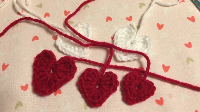 Crochet Mini Hearts In 3 Sizes For Creative Projects