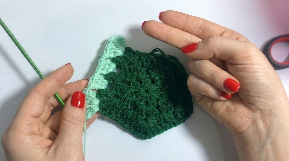 Crochet Granny Square Short Pattern For Colorful Fashion 4