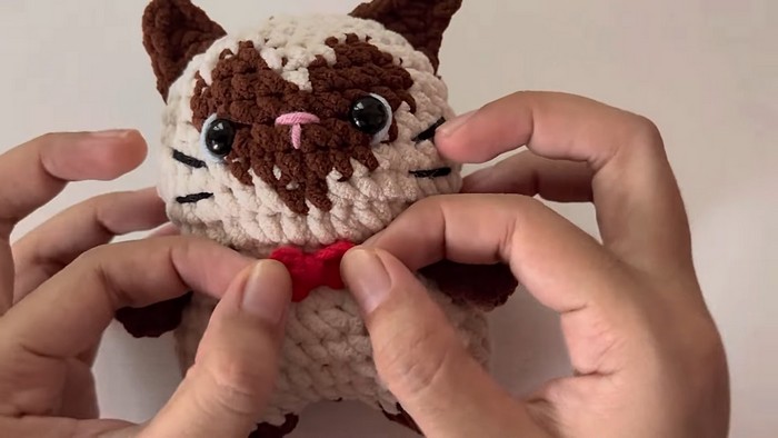 Crochet Siamese Cat Amigurumi Pattern 4
