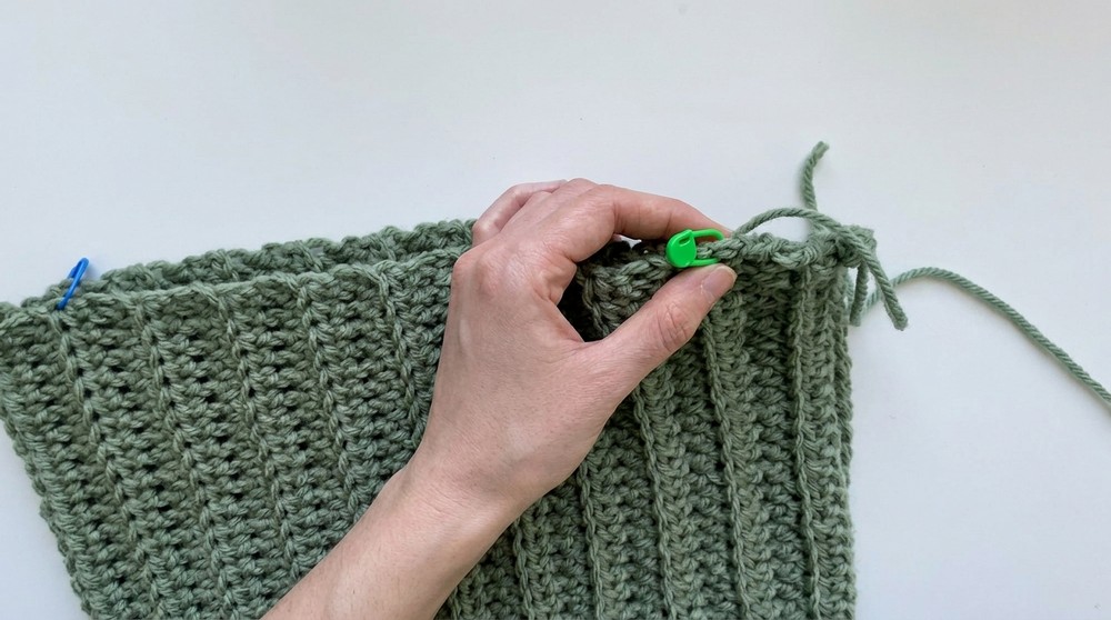 Free Crochet Side Tie Top Pattern For Summer Outfits 5