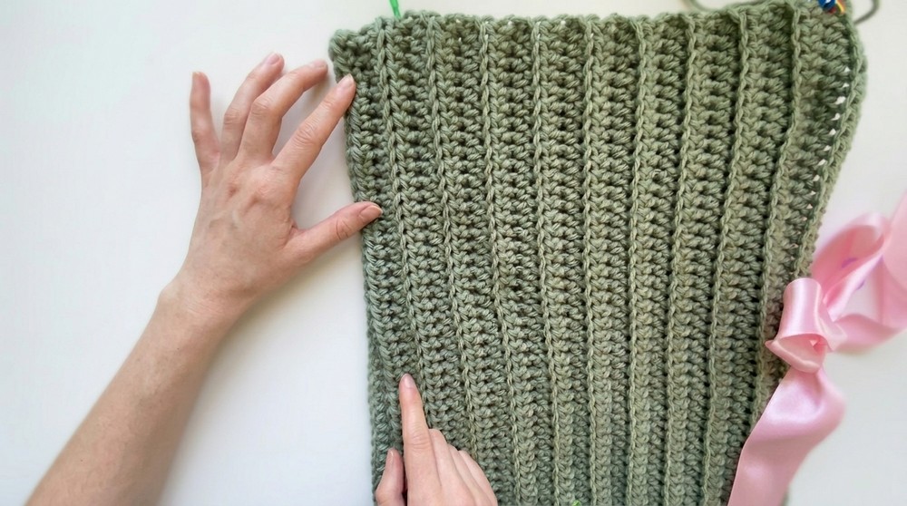 Free Crochet Side Tie Top Pattern For Summer Outfits 6
