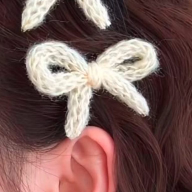 Sophisticated Crochet Bow Hair Clip for Fashionable Touches