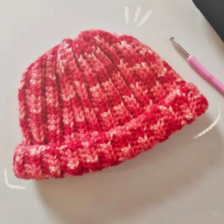Free Crochet Chunky Yarn Beanie Looks with Classy Appeal