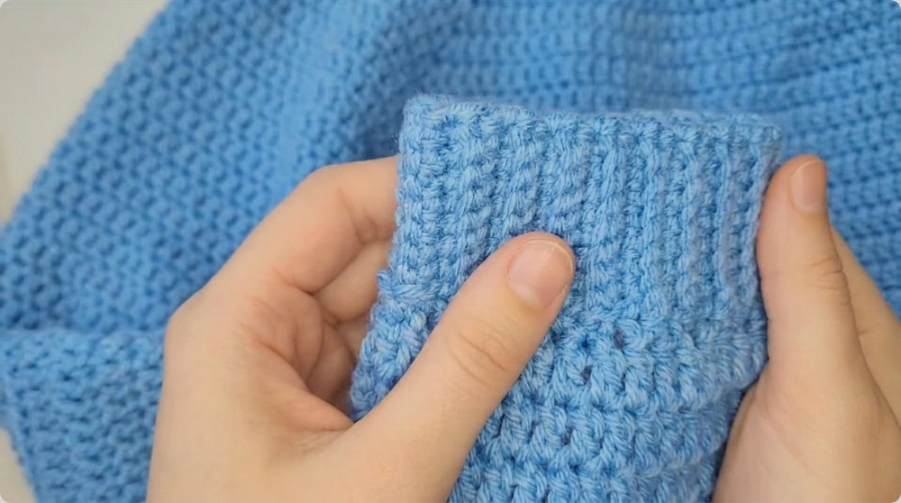 Cozy Crochet Raglan Sweater for Winter Fashion 7