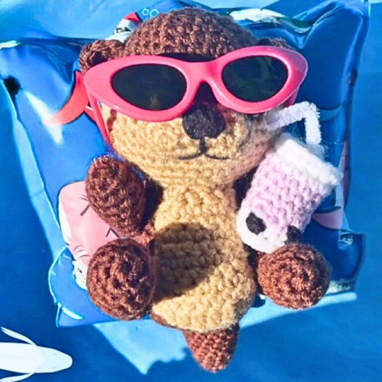 Sweet Crochet Otter Pattern for Stylish Displays