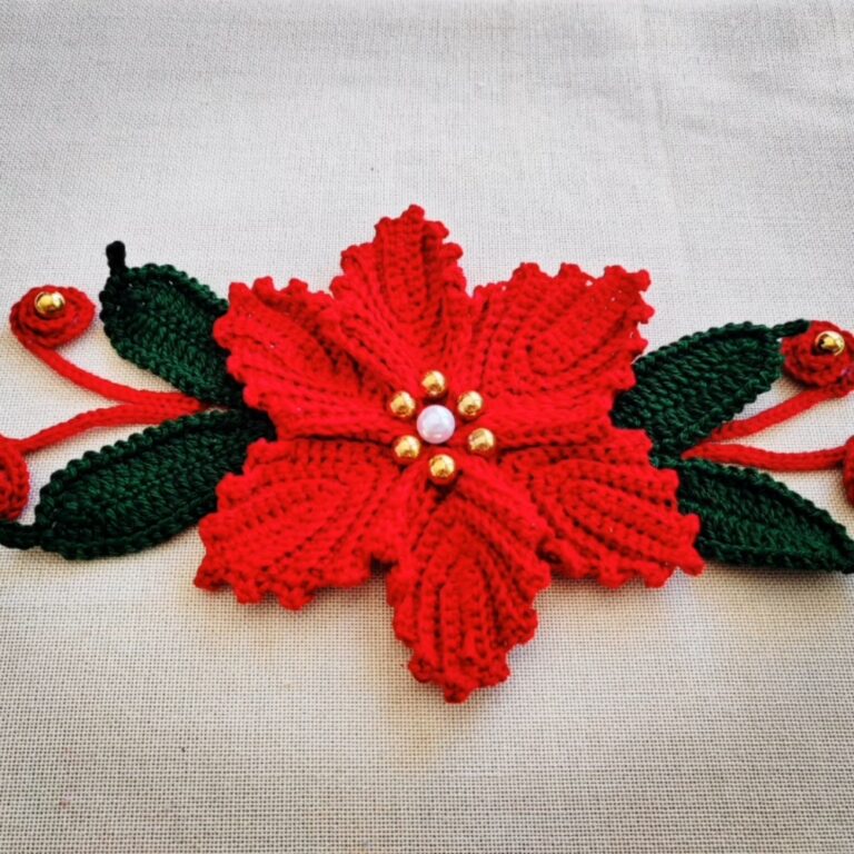 Cheerful Crochet Poinsettia Flower for Decorative Corners