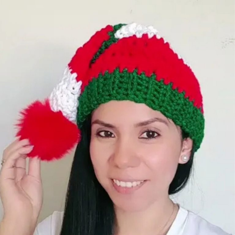 Festive Crochet Santa Claus Hat with Cozy Holiday Vibes