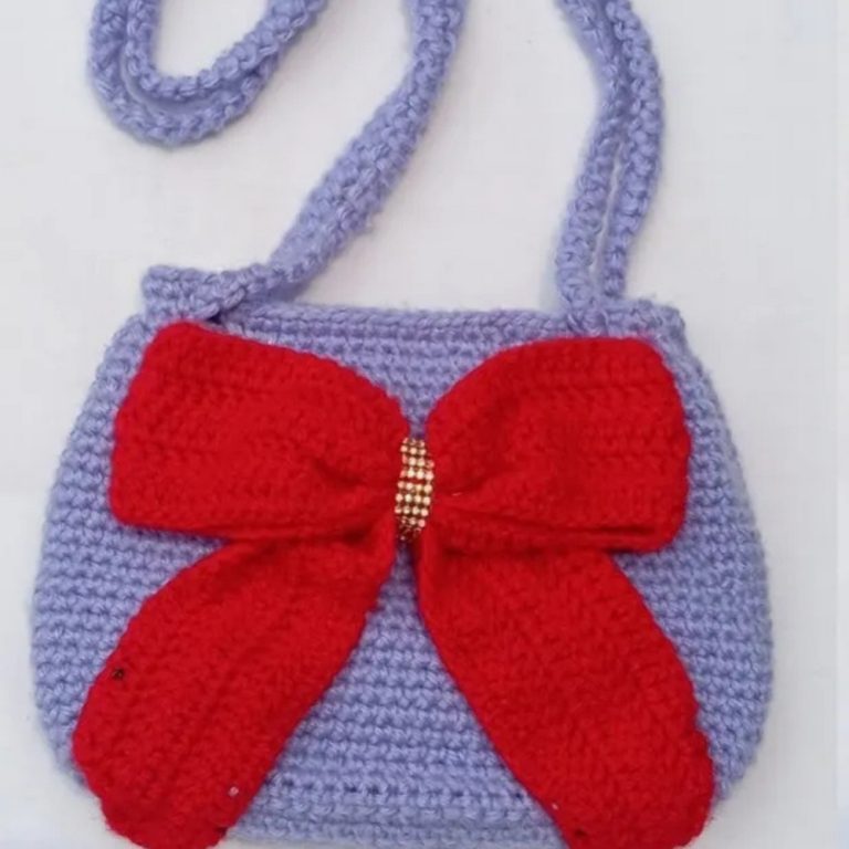 Stunning Crochet Bow Bag with Endless Style