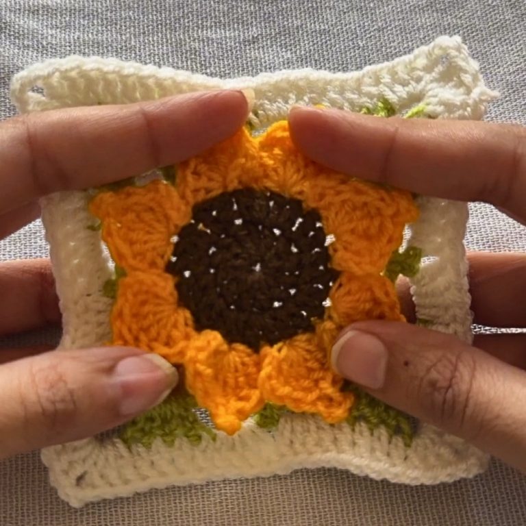 Stunning Crochet Sunflower Squares for Colorful Projects