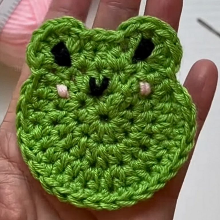 Playful Crochet Frog Coaster Ideal for Daily Use