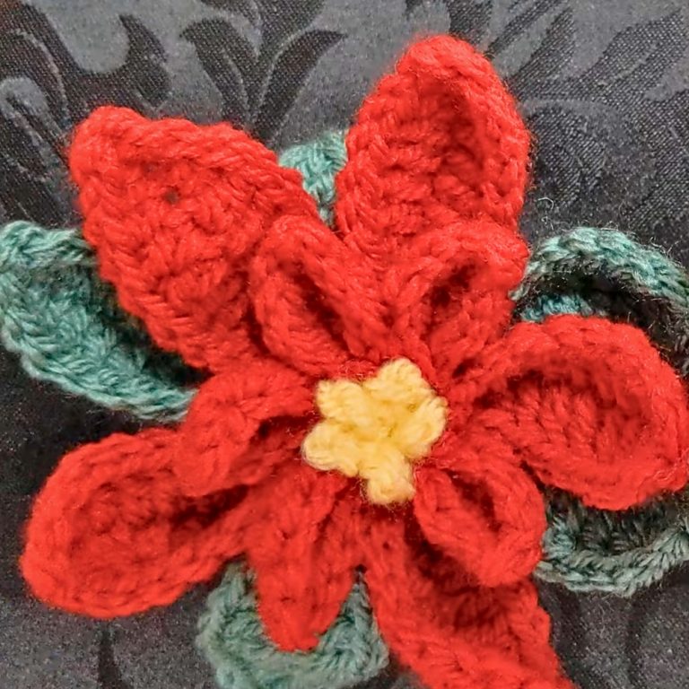 Charming Crochet Poinsettia Flower Pattern Step by Step