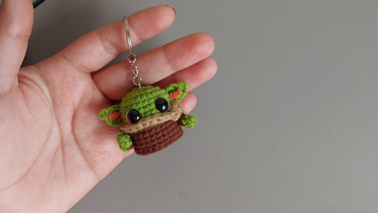 How to Crochet Yoda Keychain Pattern for Quirky Accessories