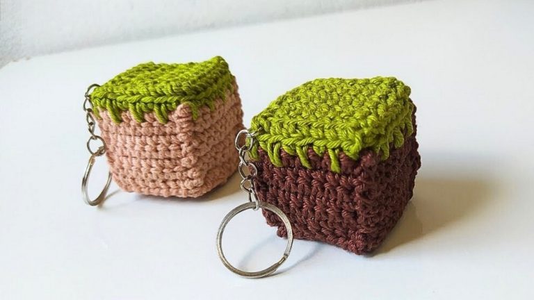 How to Crochet Minicraft Keychain Pattern That Stands Out in Style