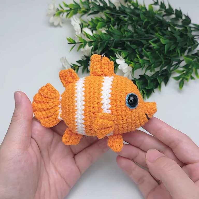 Free Crochet a Clownfish Keychain Pattern for a Playful Accessory