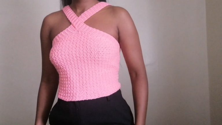 Light layers Crochet Criss Cross Top Pattern for day to night looks