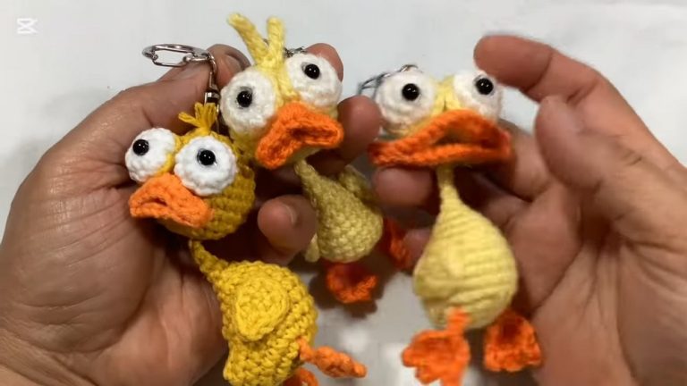 How to Crochet Duck Keychain Pattern for Cheerful Additions