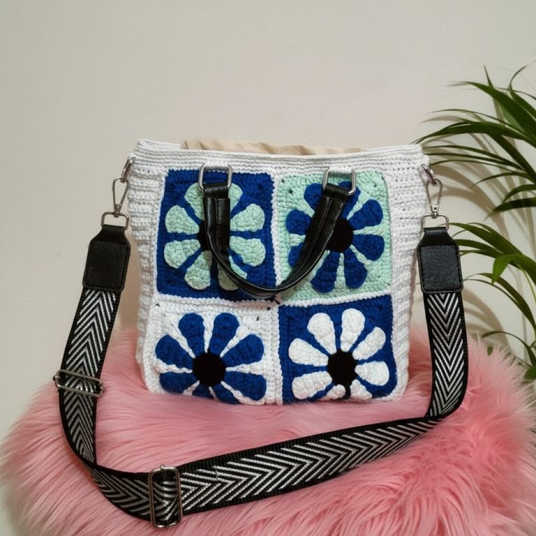 Crochet Granny Square Bag Pattern to Brighten Your Wardrobe