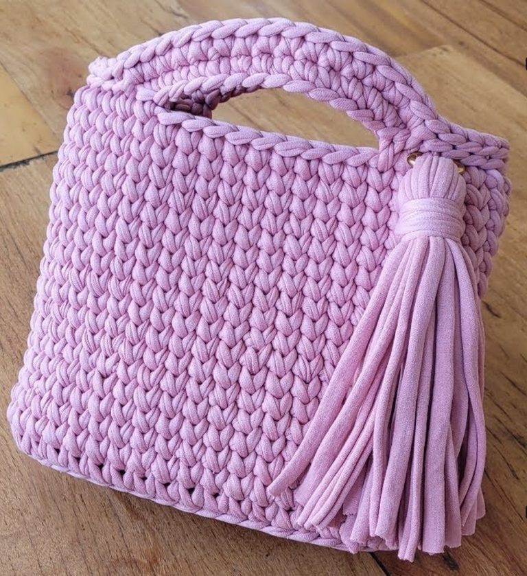 Step-by-Step Crochet T-Shirt Yarn Bag Pattern for Trendy Wear