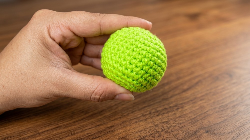 Free Crochet Emoji Keychain Pattern for Cute Bag Decoration