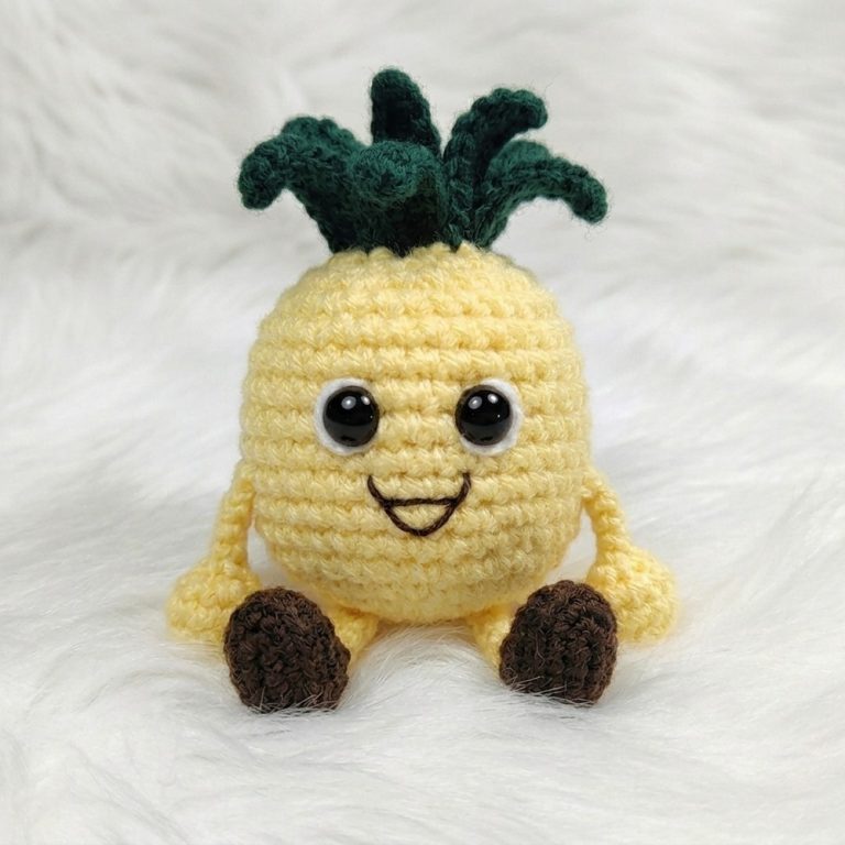 Step-by-Step Crochet Pineapple Keychain Pattern for a Fun Look